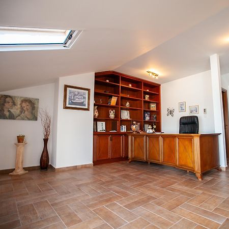 Rodon Apartment With Great View, Sauna And Jacuzzi Литокорон Екстериор снимка