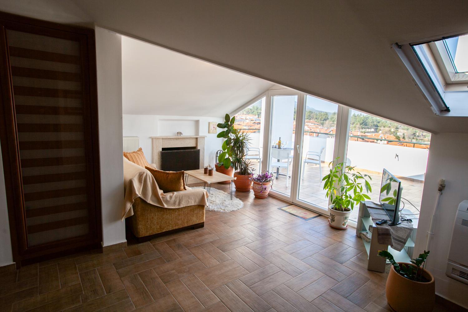 Rodon Apartment With Great View, Sauna And Jacuzzi Литокорон Екстериор снимка